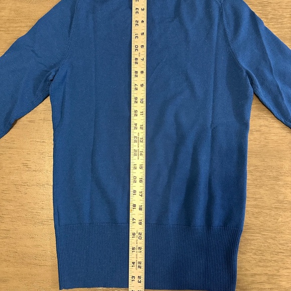 Women's blue Banana Republic merino sweater - Picture 4 of 9